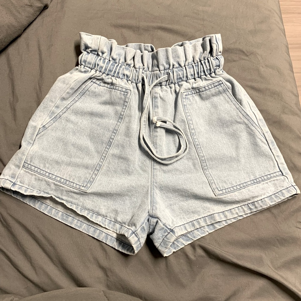 Women’s Small High-Waisted Jean Shorts